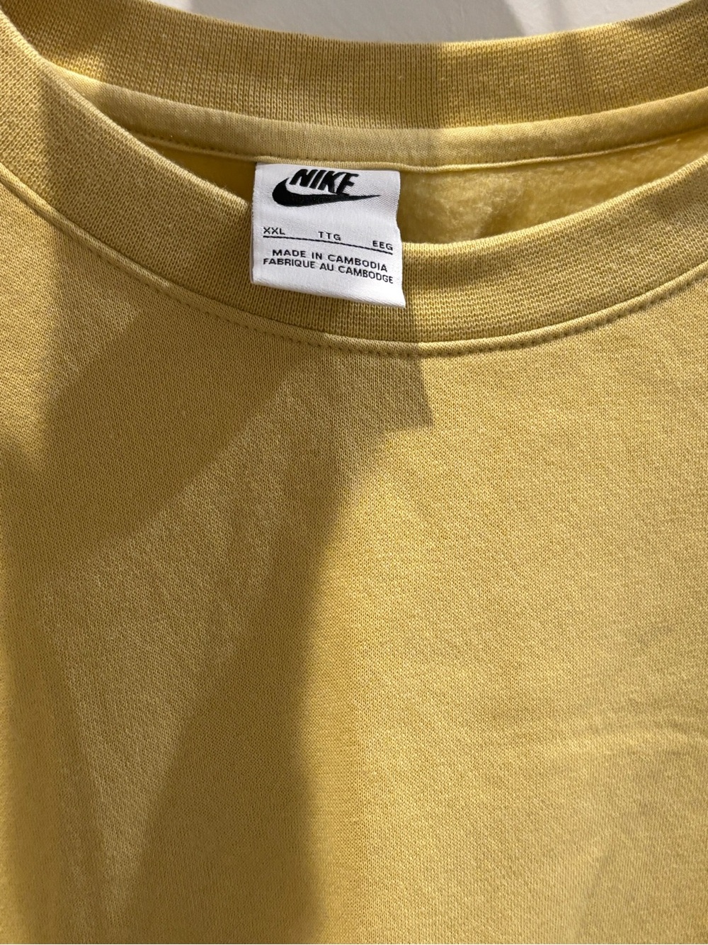 Nike Men’s Mustard Yellow Crewneck Sweatshirt - Picture 4 of 4